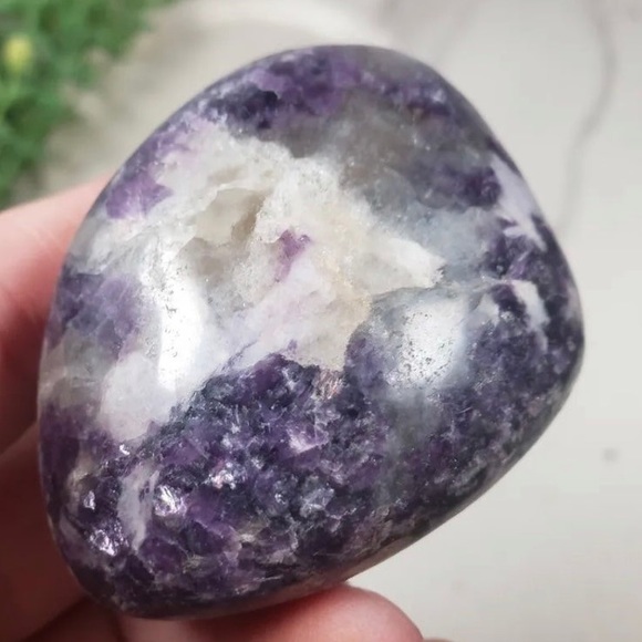 LEPIDOLITE - Picture 4 of 4